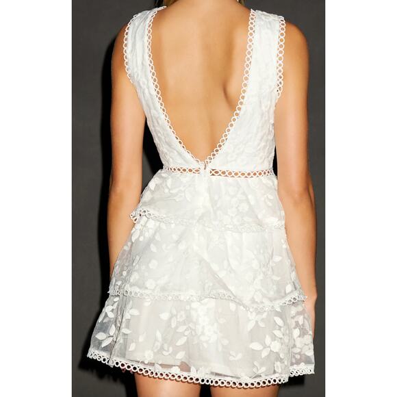 Lulus Look So Sweet White Embroidered Lace Mini Dress Party Ruffle XS NWT - Picture 4 of 13